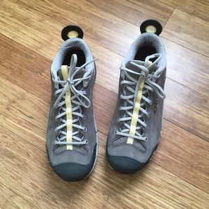 Oboz NWOT Low Trail Hiking Shoes